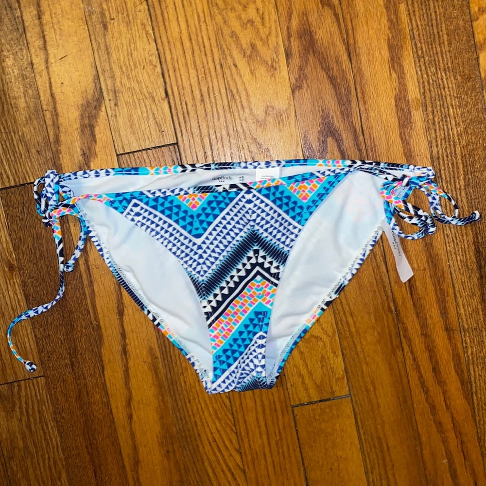 NWT! Gap Bikini Bottoms, Small.